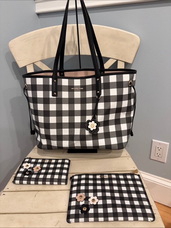 MICHAEL Michael Kors Handbags - MICHAEL KORS Black & White Gingham Tote with Floral Charm, wallet and pouch set